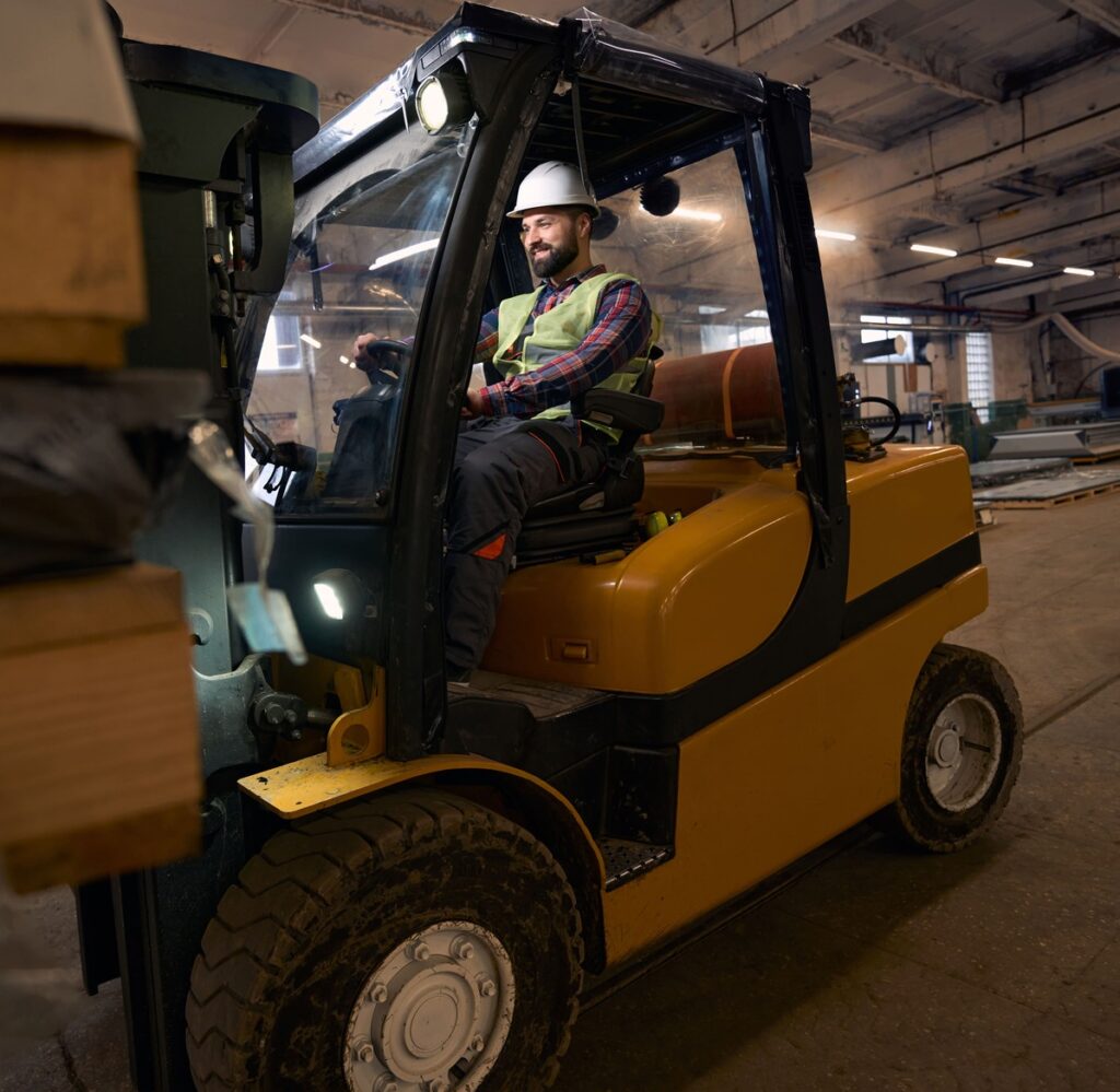 Cómo Transportar una Carretilla Elevadora con Total Seguridad
